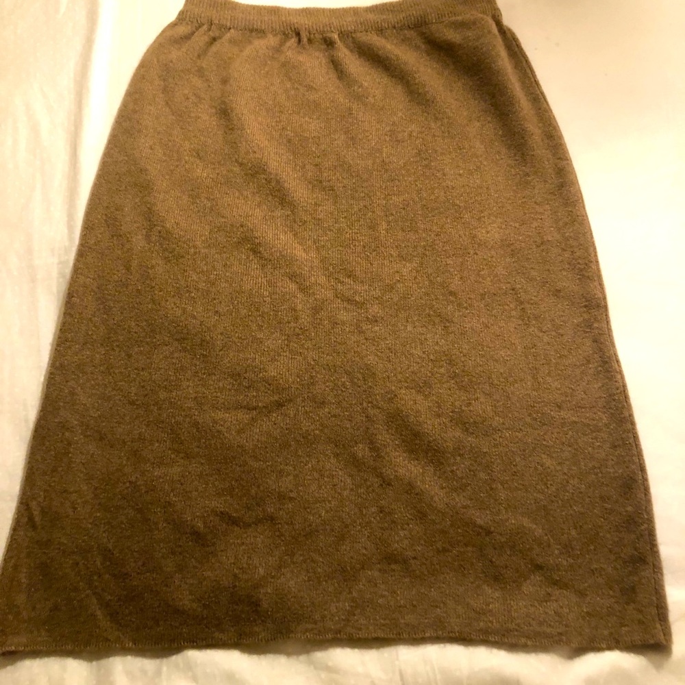 N.peal short 💯% Cashmere skirt XS ❤️